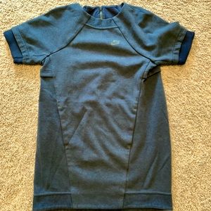 NIKE Tech Fleece Short Sleeve Women's Hoodie (S)